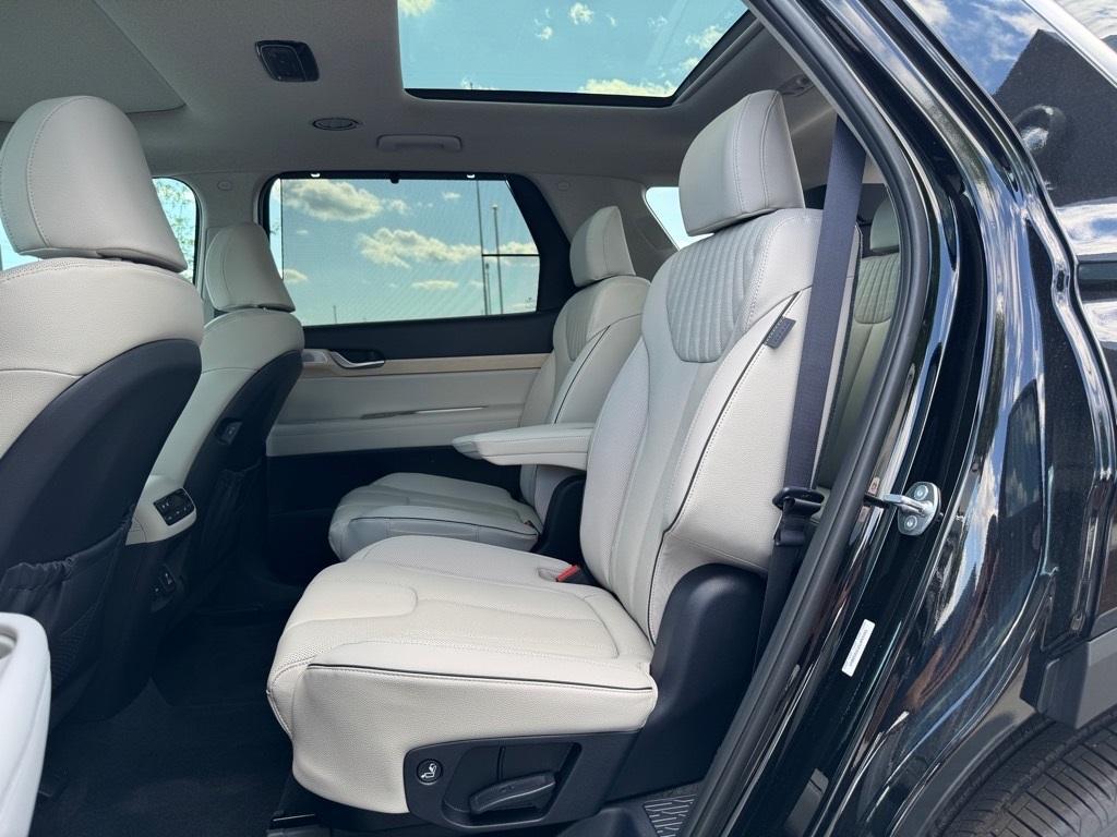 new 2025 Hyundai Palisade car, priced at $51,251