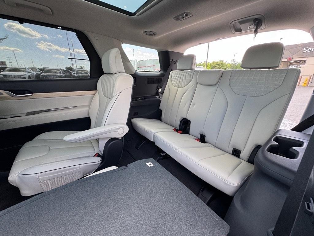 new 2025 Hyundai Palisade car, priced at $51,251