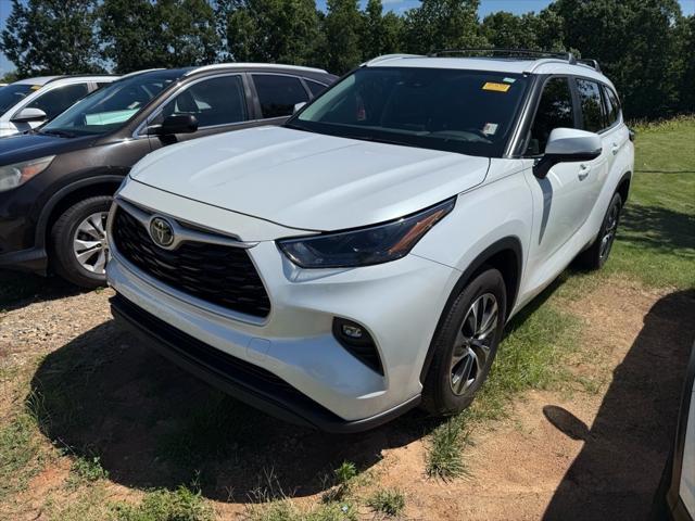used 2023 Toyota Highlander car, priced at $38,185