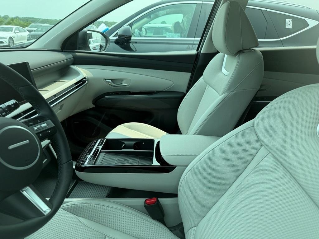 new 2025 Hyundai TUCSON Hybrid car, priced at $42,808