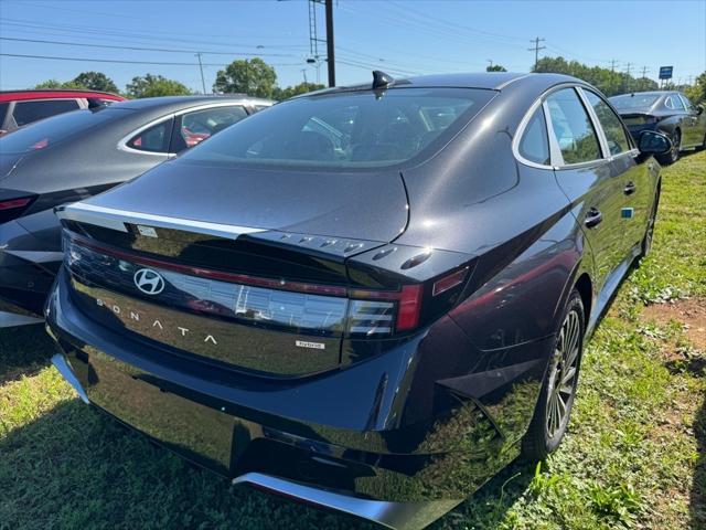new 2025 Hyundai Sonata Hybrid car, priced at $32,257
