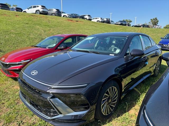 new 2025 Hyundai Sonata Hybrid car, priced at $32,257