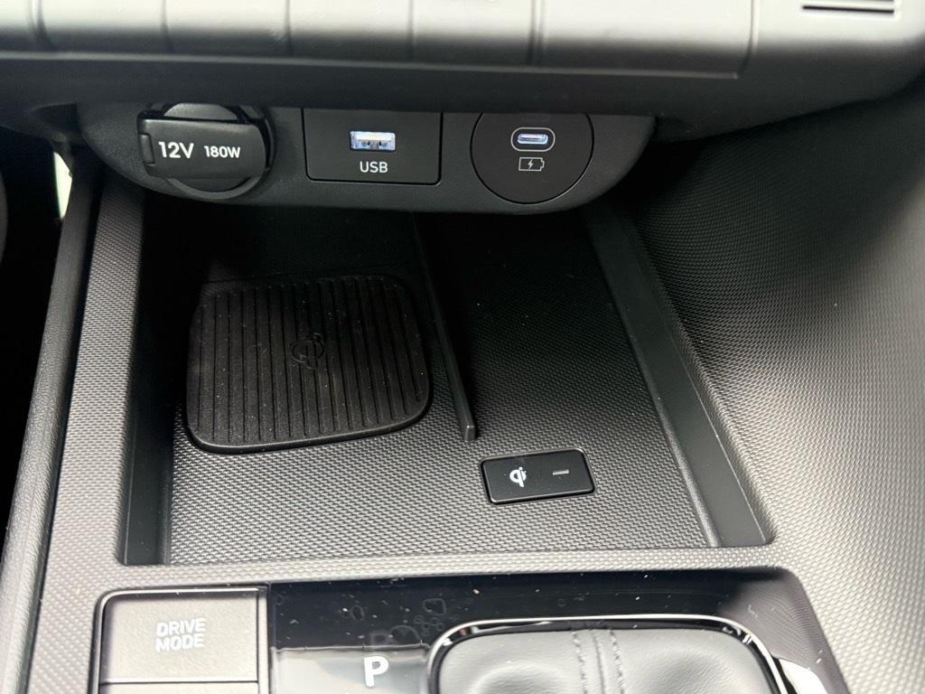 new 2025 Hyundai Elantra car, priced at $24,774