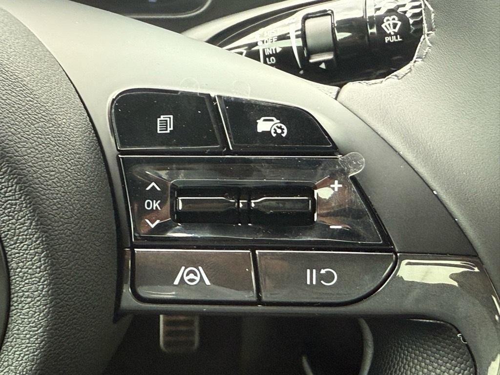 new 2025 Hyundai Elantra car, priced at $24,774