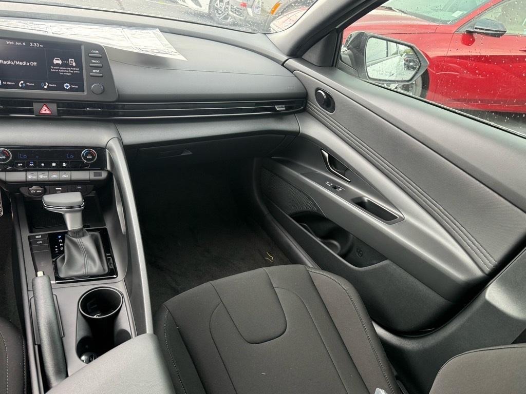new 2025 Hyundai Elantra car, priced at $24,774