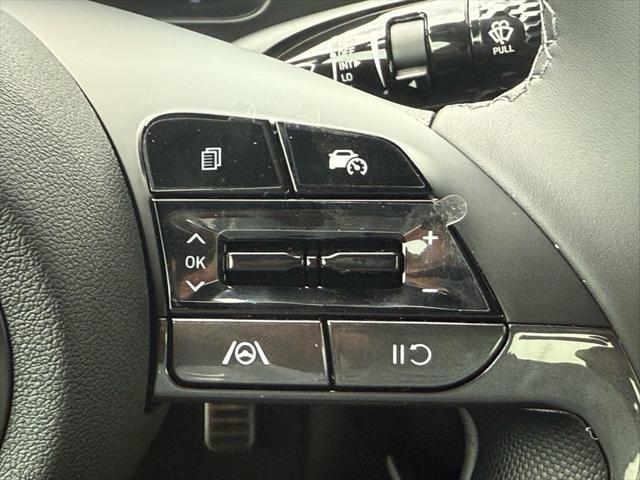 new 2025 Hyundai Elantra car, priced at $24,774