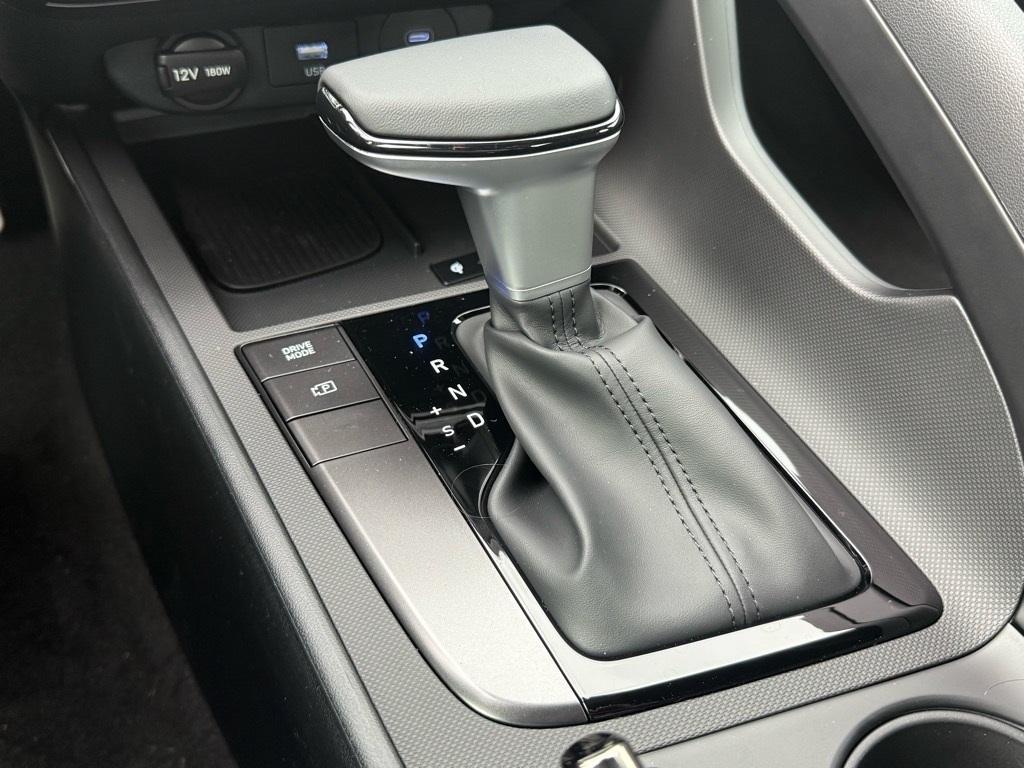 new 2025 Hyundai Elantra car, priced at $24,774