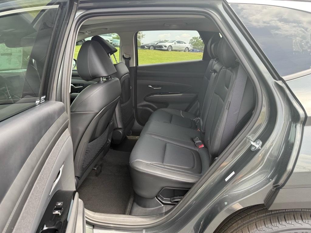 new 2025 Hyundai TUCSON Hybrid car, priced at $42,322