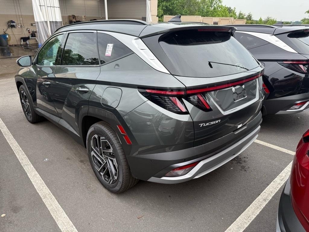 new 2025 Hyundai TUCSON Hybrid car, priced at $42,322