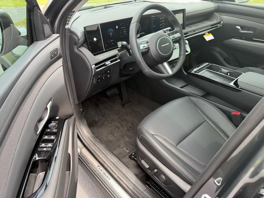 new 2025 Hyundai TUCSON Hybrid car, priced at $42,322