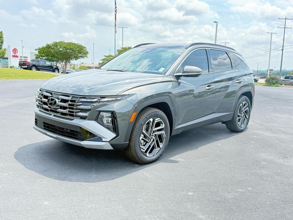 new 2025 Hyundai TUCSON Hybrid car, priced at $42,322