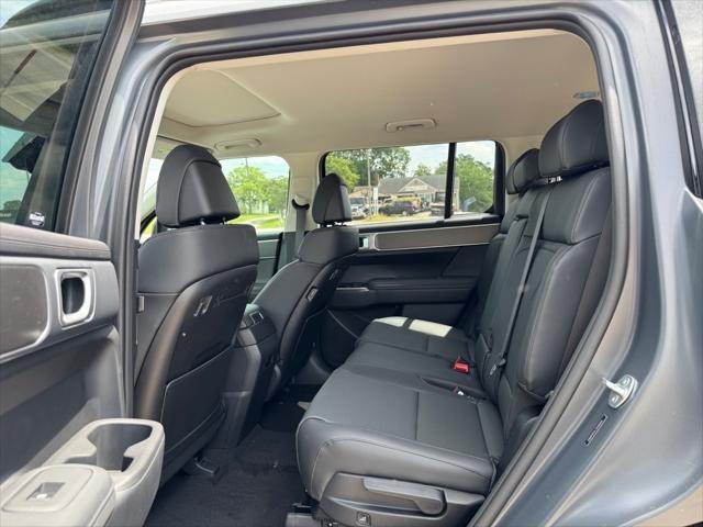 new 2025 Hyundai Santa Fe car, priced at $42,726