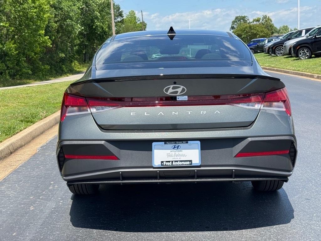 new 2025 Hyundai Elantra car, priced at $24,278
