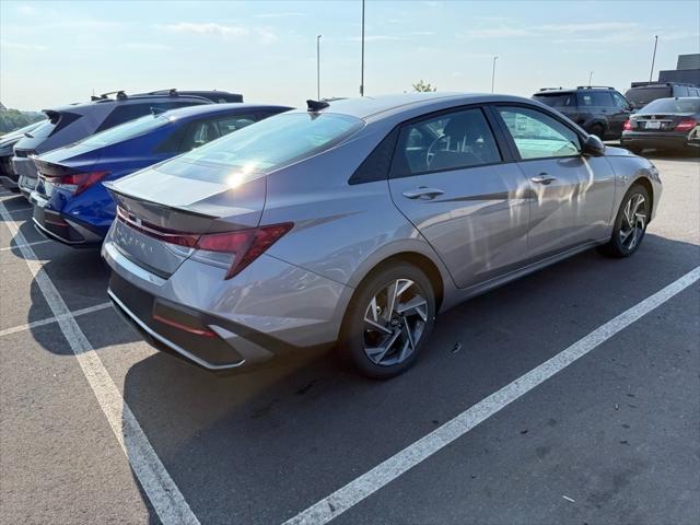new 2025 Hyundai Elantra car, priced at $24,326