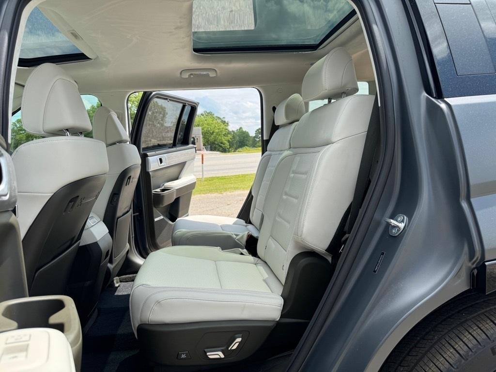 new 2025 Hyundai Santa Fe car, priced at $48,319