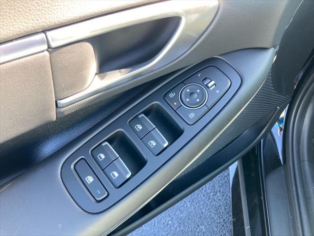 new 2025 Hyundai Sonata Hybrid car, priced at $32,303