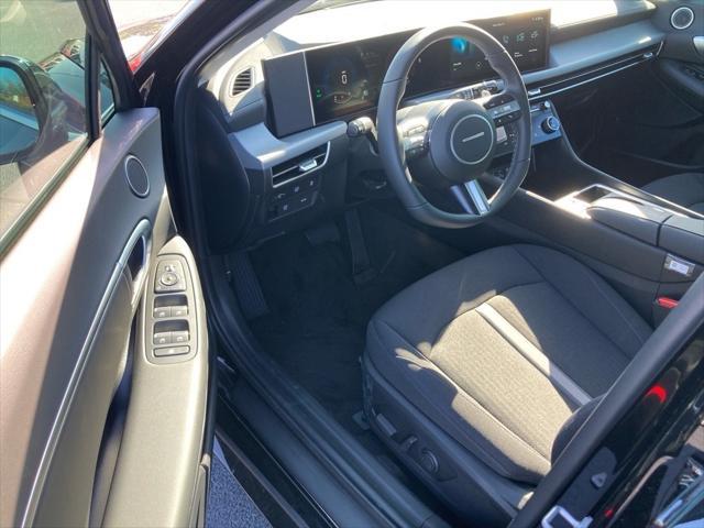 new 2025 Hyundai Sonata Hybrid car, priced at $32,303