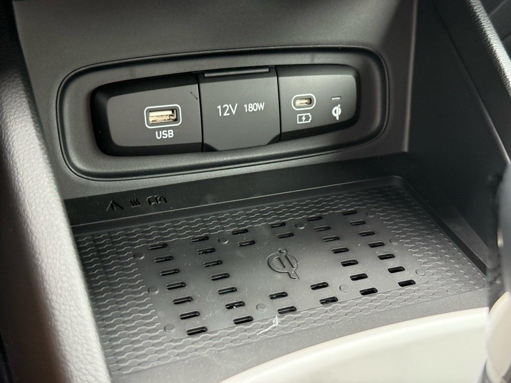 new 2025 Hyundai Venue car, priced at $25,457