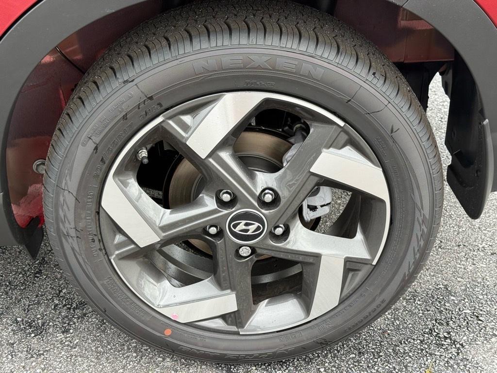 new 2025 Hyundai Venue car, priced at $25,457