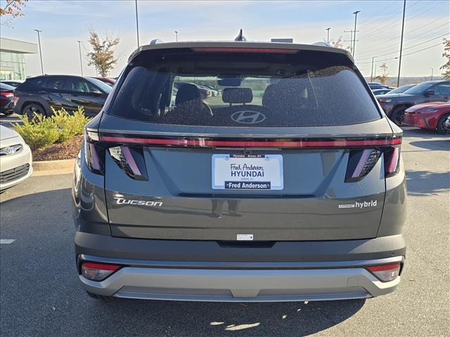 new 2025 Hyundai TUCSON Hybrid car, priced at $42,829