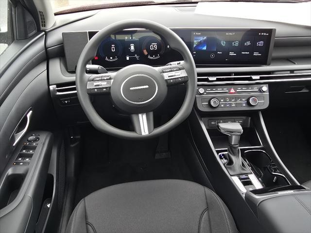 new 2025 Hyundai Tucson car, priced at $30,401