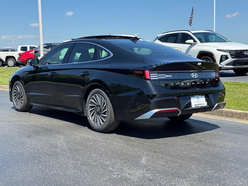 new 2025 Hyundai Sonata Hybrid car, priced at $38,514