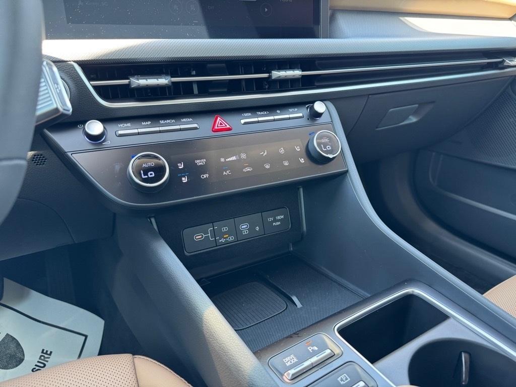 new 2025 Hyundai Sonata Hybrid car, priced at $38,514