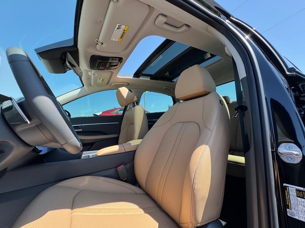new 2025 Hyundai Sonata Hybrid car, priced at $38,514