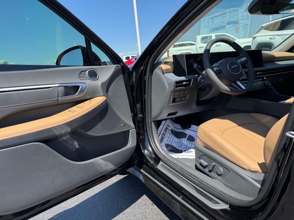 new 2025 Hyundai Sonata Hybrid car, priced at $38,514