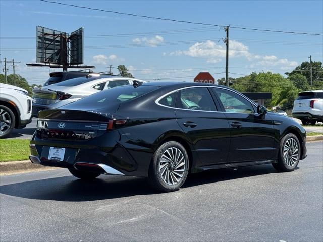 new 2025 Hyundai Sonata Hybrid car, priced at $38,514