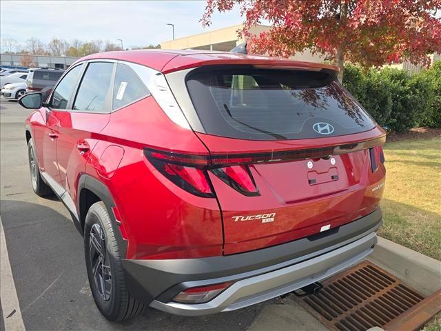 new 2026 Hyundai TUCSON Hybrid car, priced at $31,381