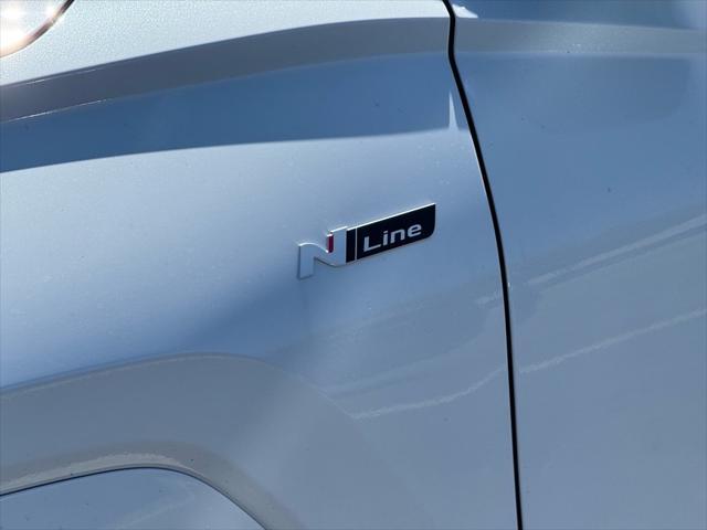 new 2025 Hyundai TUCSON Hybrid car, priced at $39,628