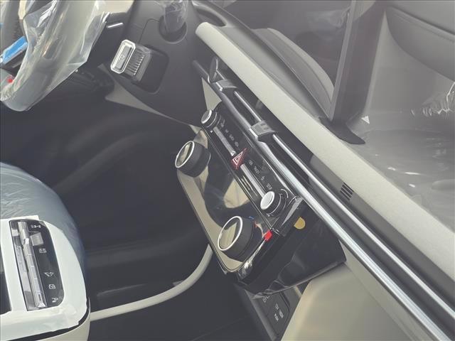 new 2026 Hyundai TUCSON Hybrid car, priced at $40,209