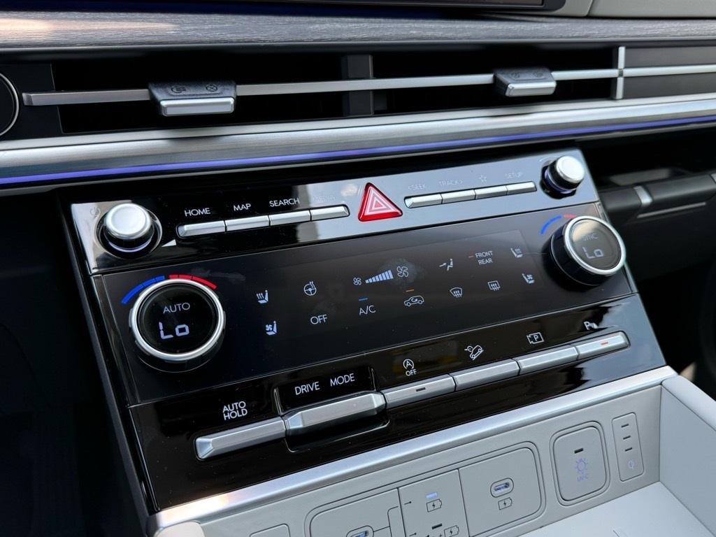 new 2025 Hyundai Santa Fe car, priced at $48,232