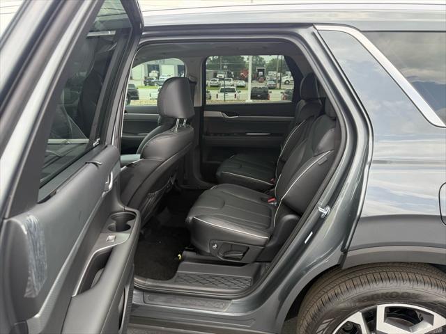 new 2025 Hyundai Palisade car, priced at $47,253