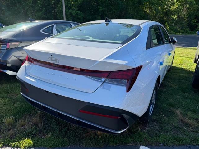 new 2025 Hyundai Elantra car, priced at $23,905