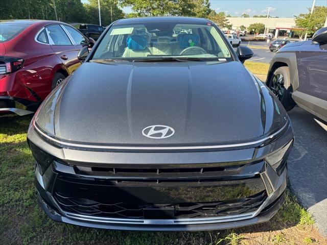 new 2025 Hyundai Sonata Hybrid car, priced at $32,282