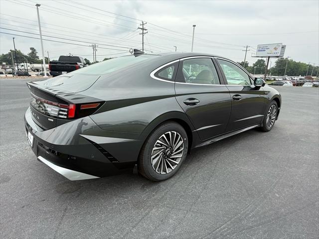 new 2025 Hyundai Sonata Hybrid car, priced at $38,567