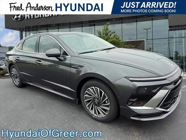new 2025 Hyundai Sonata Hybrid car, priced at $38,567
