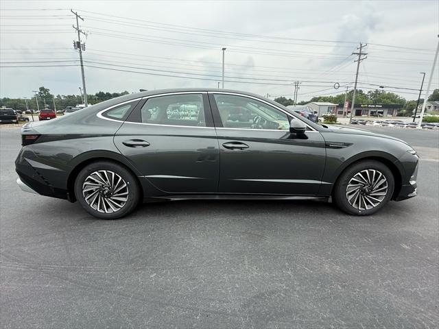 new 2025 Hyundai Sonata Hybrid car, priced at $38,567