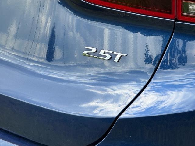 used 2022 Hyundai Santa Fe car, priced at $25,554