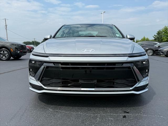 new 2025 Hyundai Sonata Hybrid car, priced at $32,282
