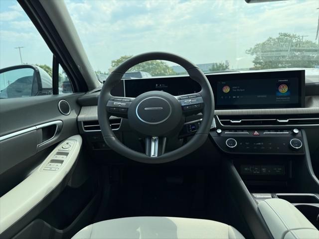 new 2025 Hyundai Sonata Hybrid car, priced at $32,282