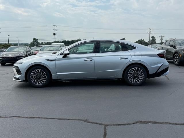 new 2025 Hyundai Sonata Hybrid car, priced at $32,282