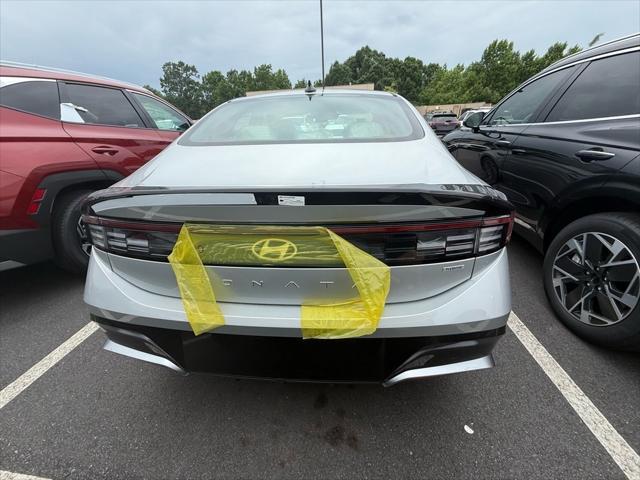 new 2025 Hyundai Sonata Hybrid car, priced at $32,282