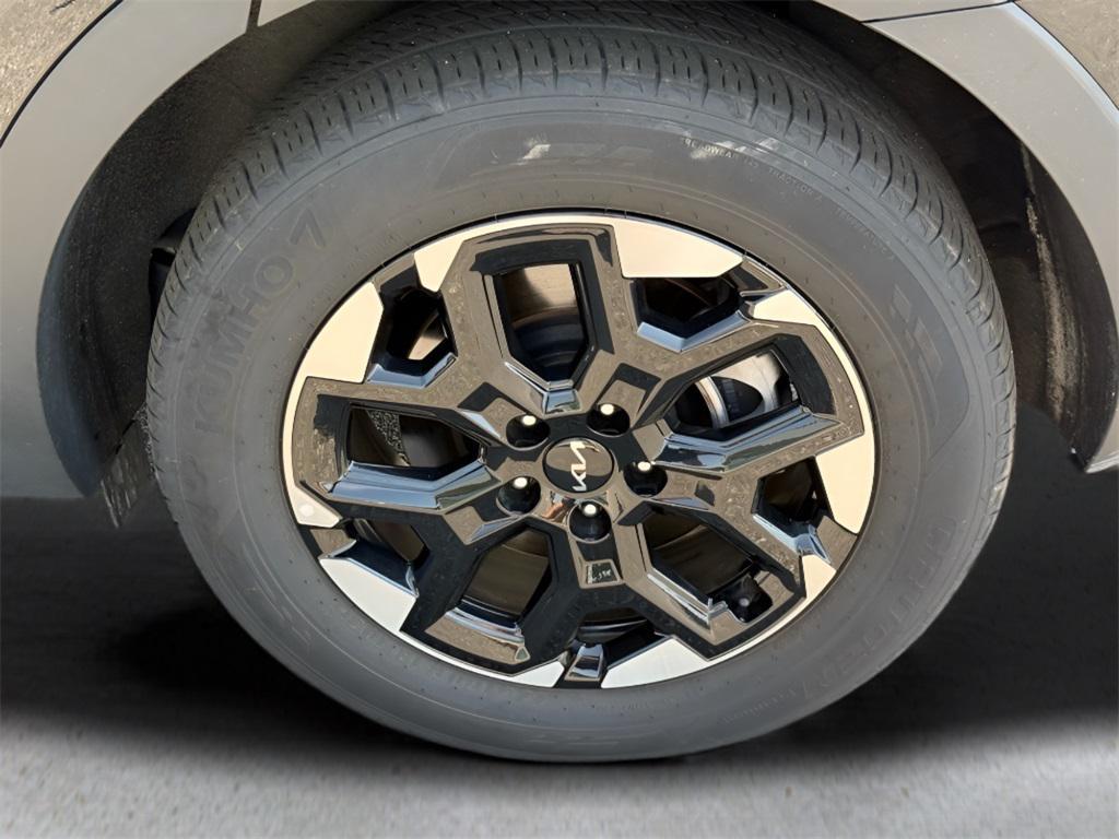 used 2024 Kia Sorento car, priced at $27,103