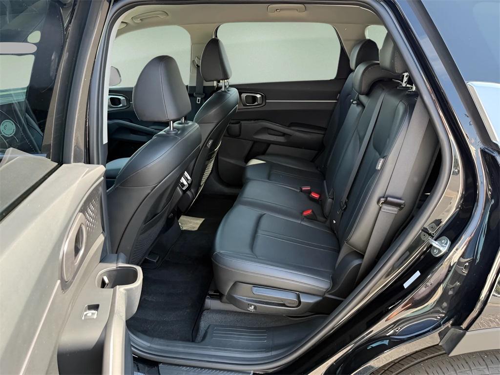 used 2024 Kia Sorento car, priced at $27,103