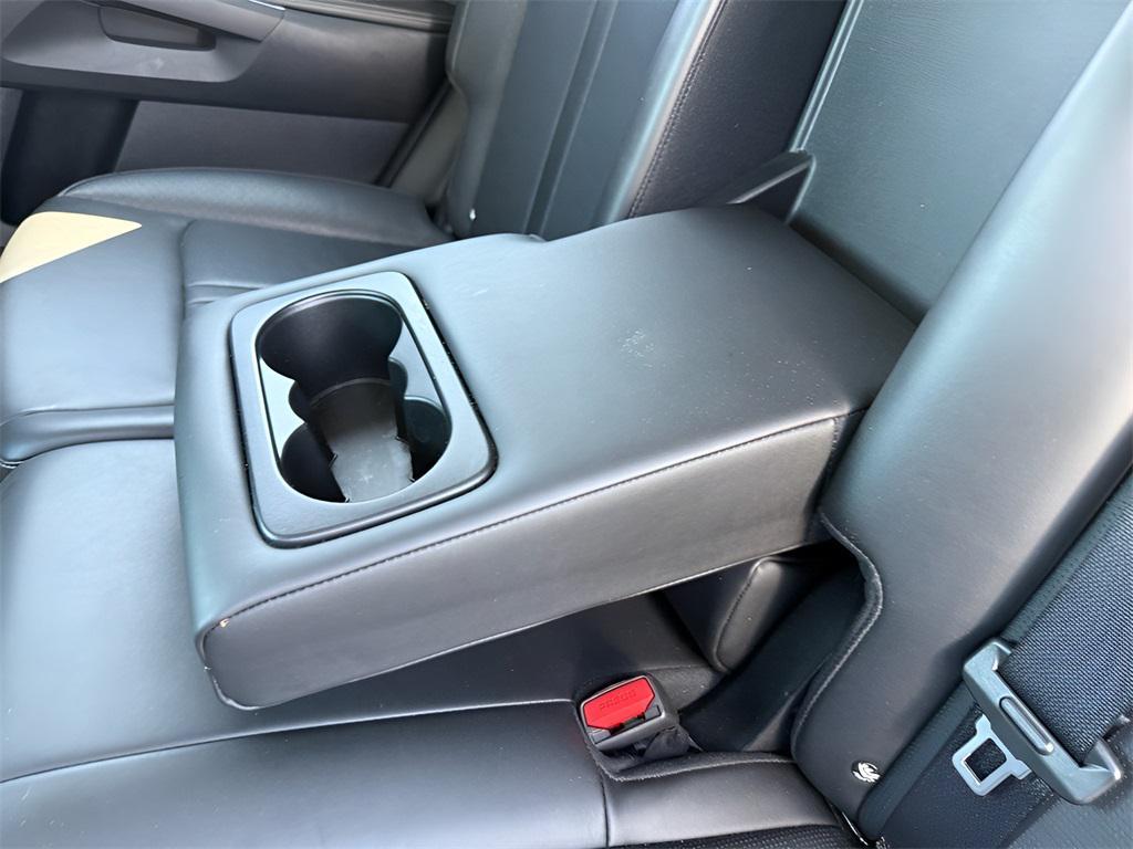 used 2024 Kia Sorento car, priced at $27,103