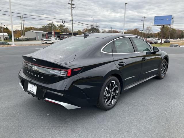 new 2024 Hyundai Sonata car, priced at $27,321