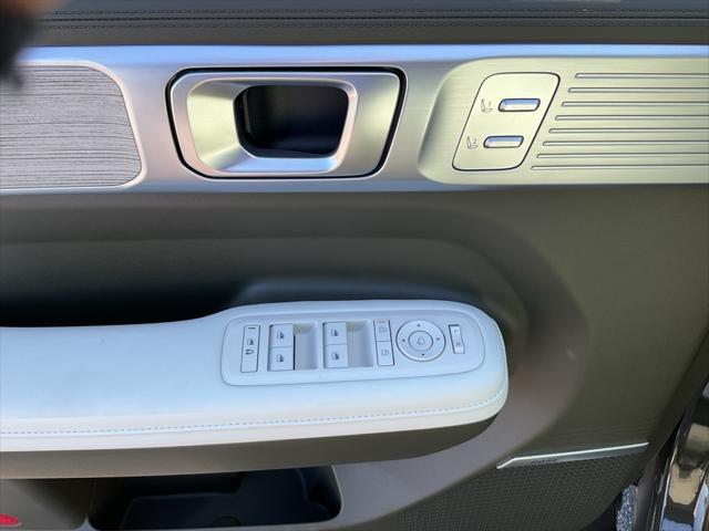 new 2025 Hyundai Santa Fe car, priced at $47,064